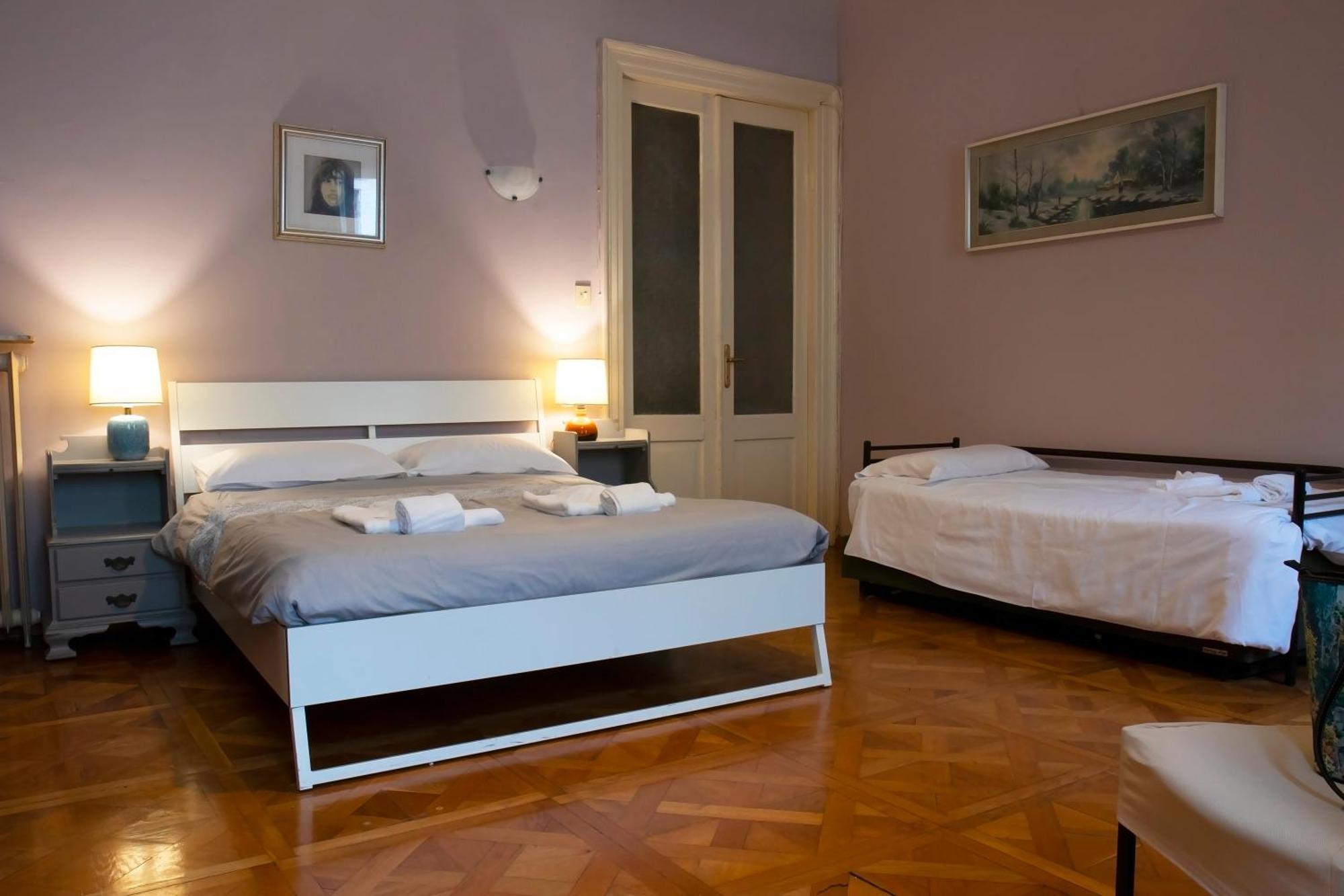 La Casa Del Teatro - Hostel Trieste Eksteriør billede